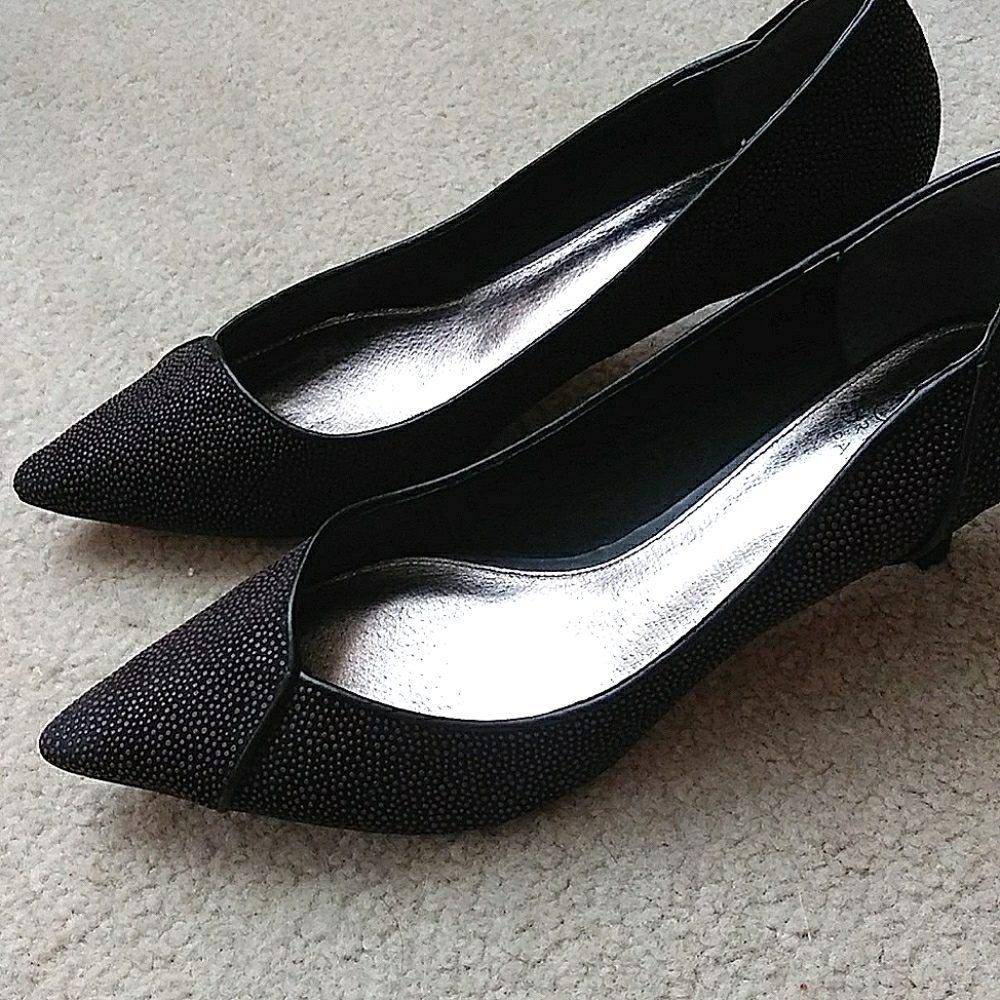 Adrienne Papell gorgeous classy pumps